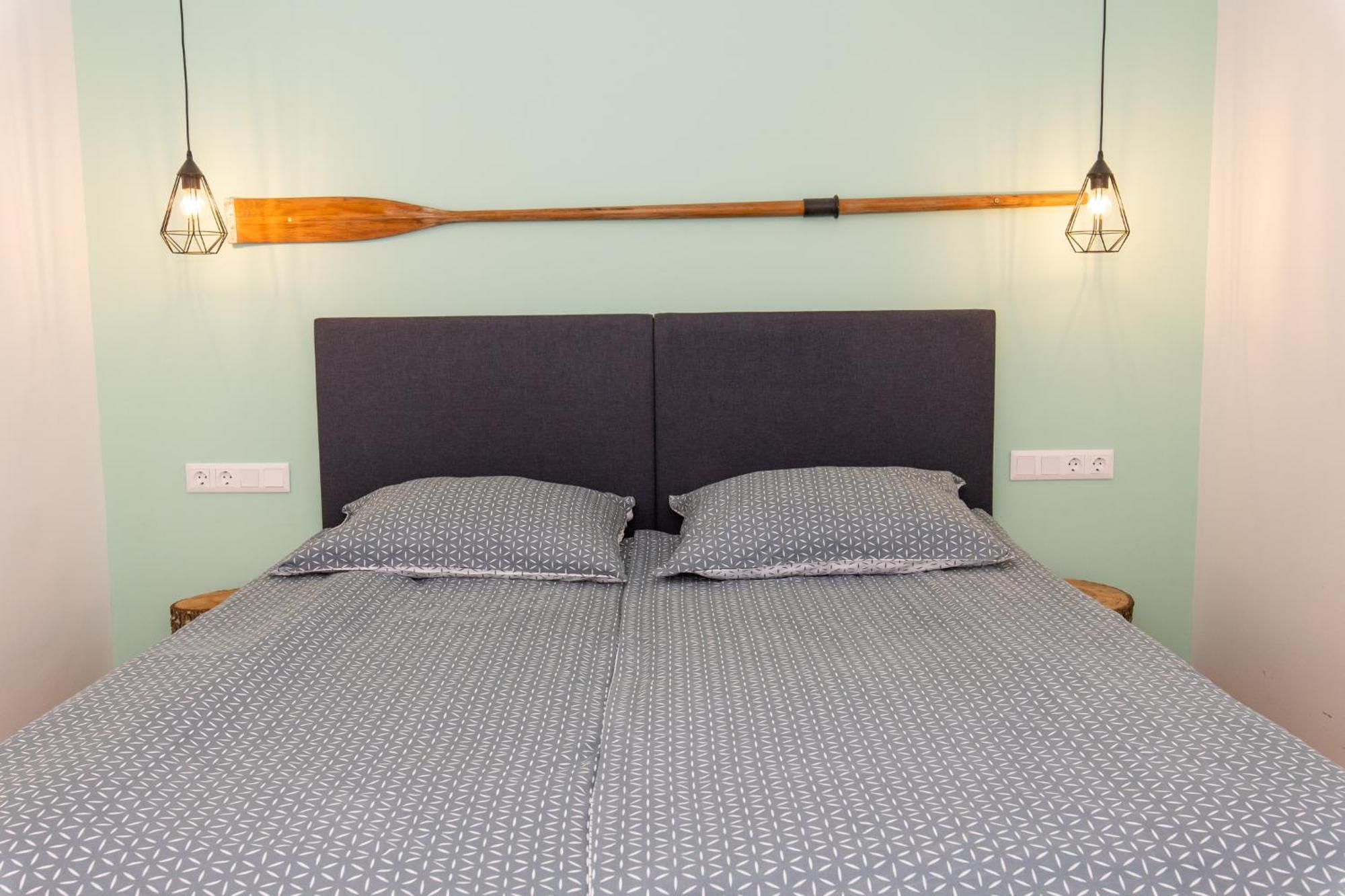 Old Boatman'S House Apartment Bled Room photo